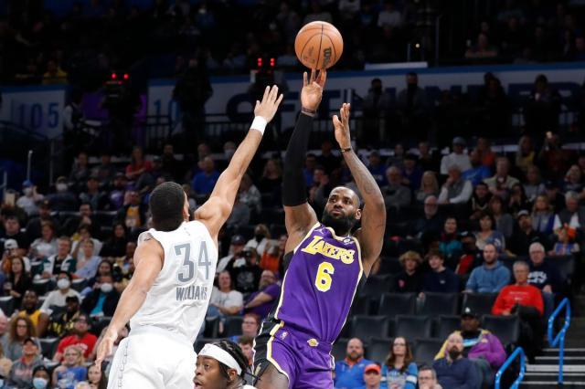 世界杯在线观看软件-湖人终于复仇雷霆！浓眉缺席紫金军团还得靠詹皇